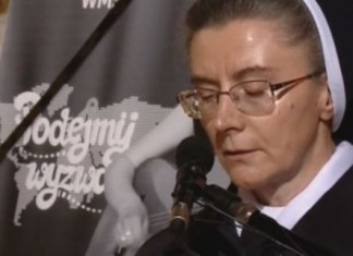 Bp Jan Zając i Siostry Służebniczki: dziękują Bogu za to, że tak cudownie stworzył Helenkę