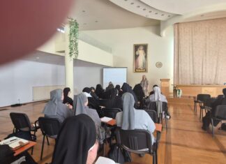 Sesja katechetyczna „Dbaj o siebie oraz ulepszaj katechezę z AI”